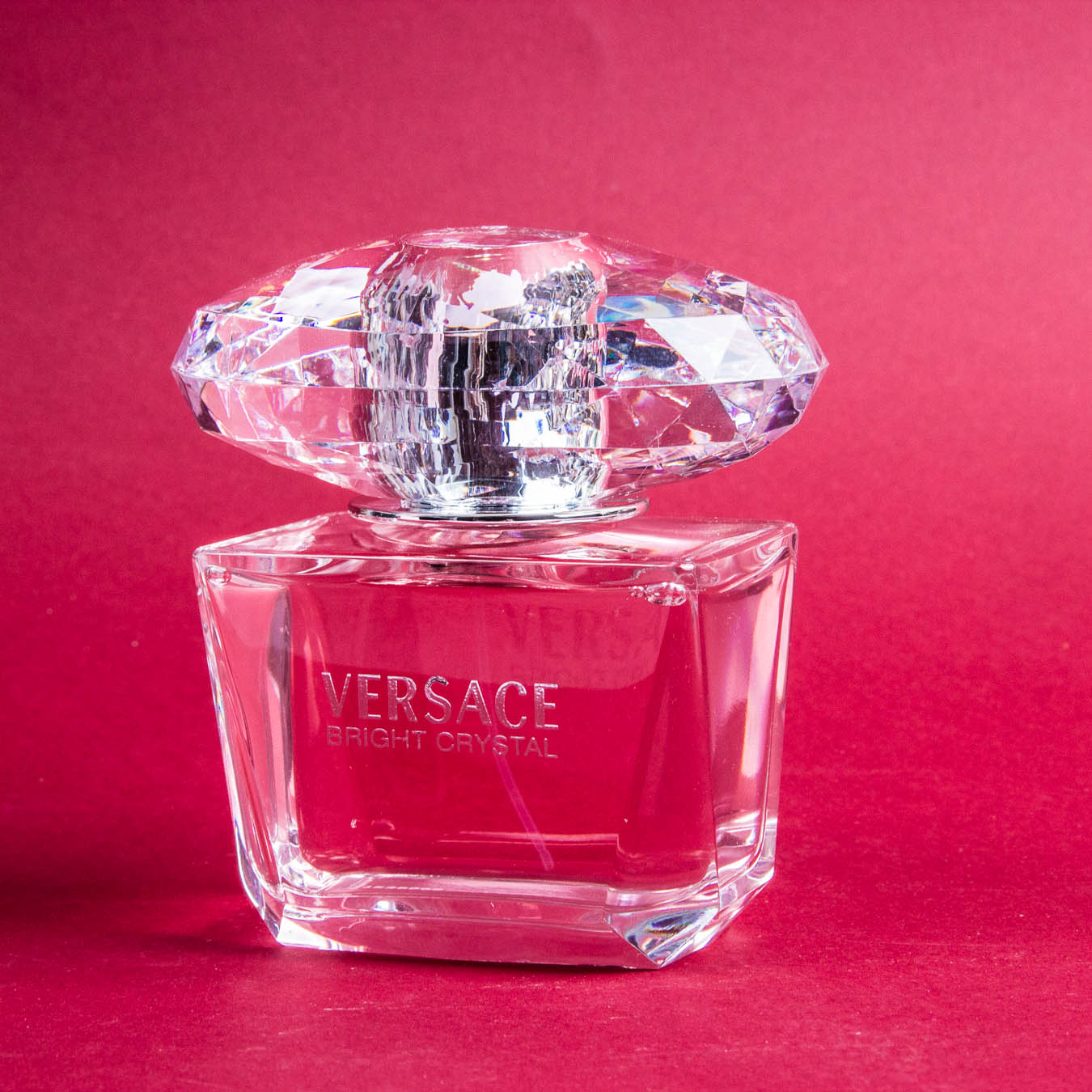 Версаче розовые. Верспчи брайь Кристалл. Версаче Брайт Кристалл. Versace Bright Crystal 90 мл.